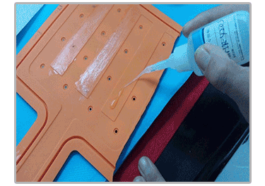 硅膠粘雙面膠操作方法2