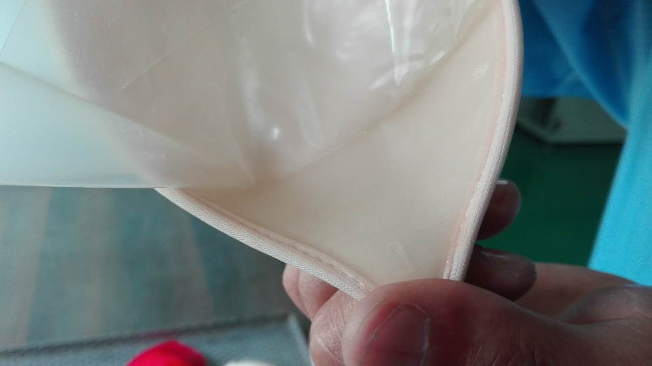 檢查是否掉膠 檢查是否掉膠